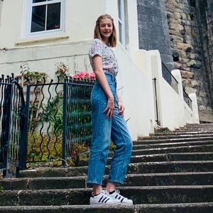 Meet your Posher, Leah